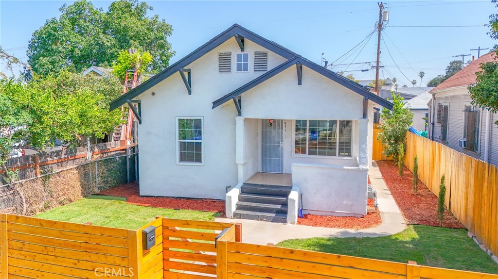 1471 E 41st