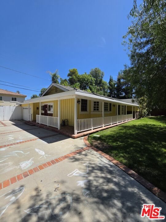 22814 Dolorosa Street