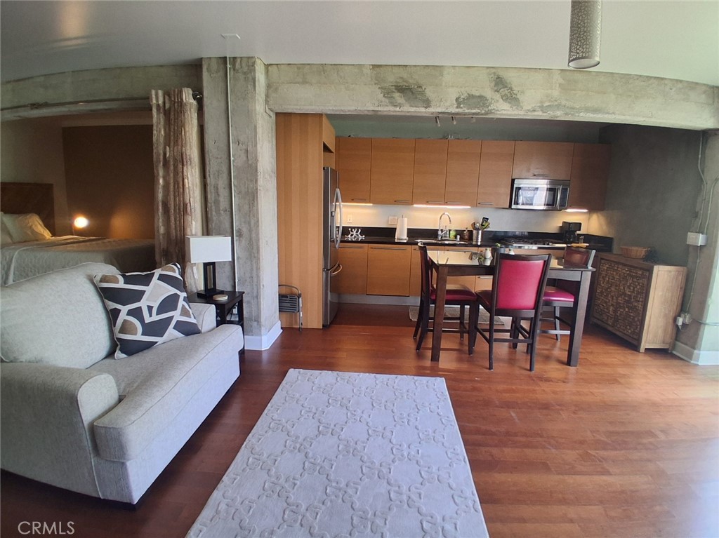 416 S Spring Street 507
