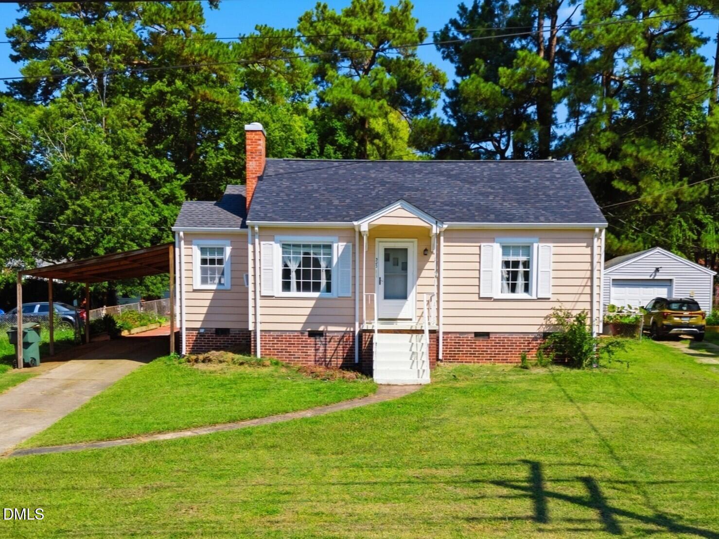 325 W Gilbreath Street, Graham, NC 27253
