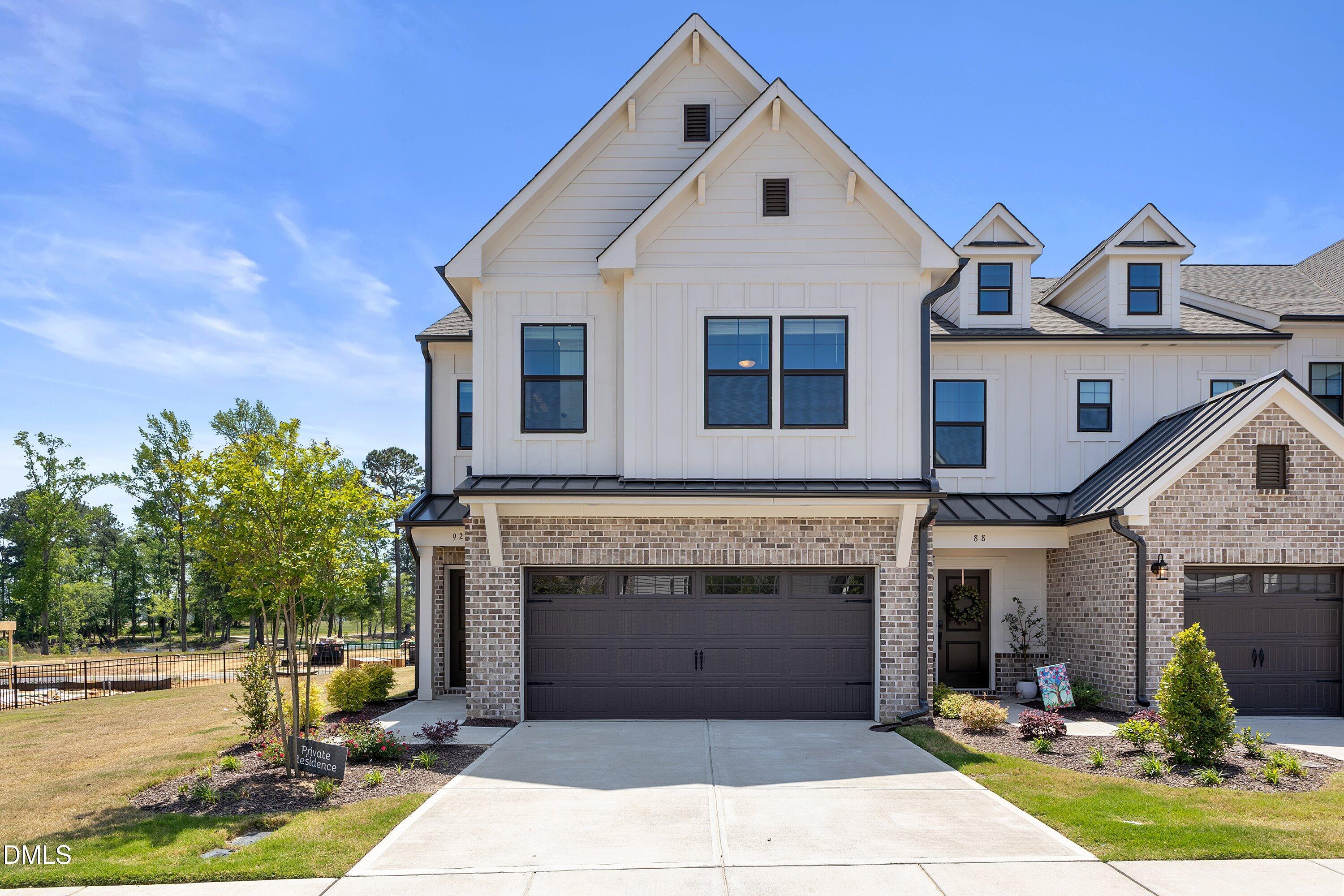 92 N District Avenue N, Clayton, NC 27527