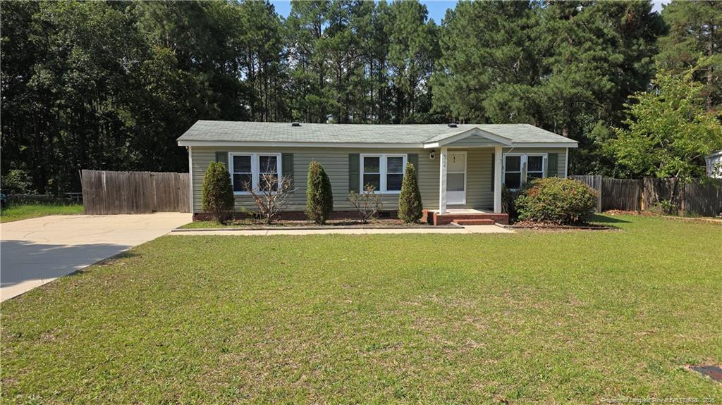 304 McDougald Drive, Raeford, NC 28376