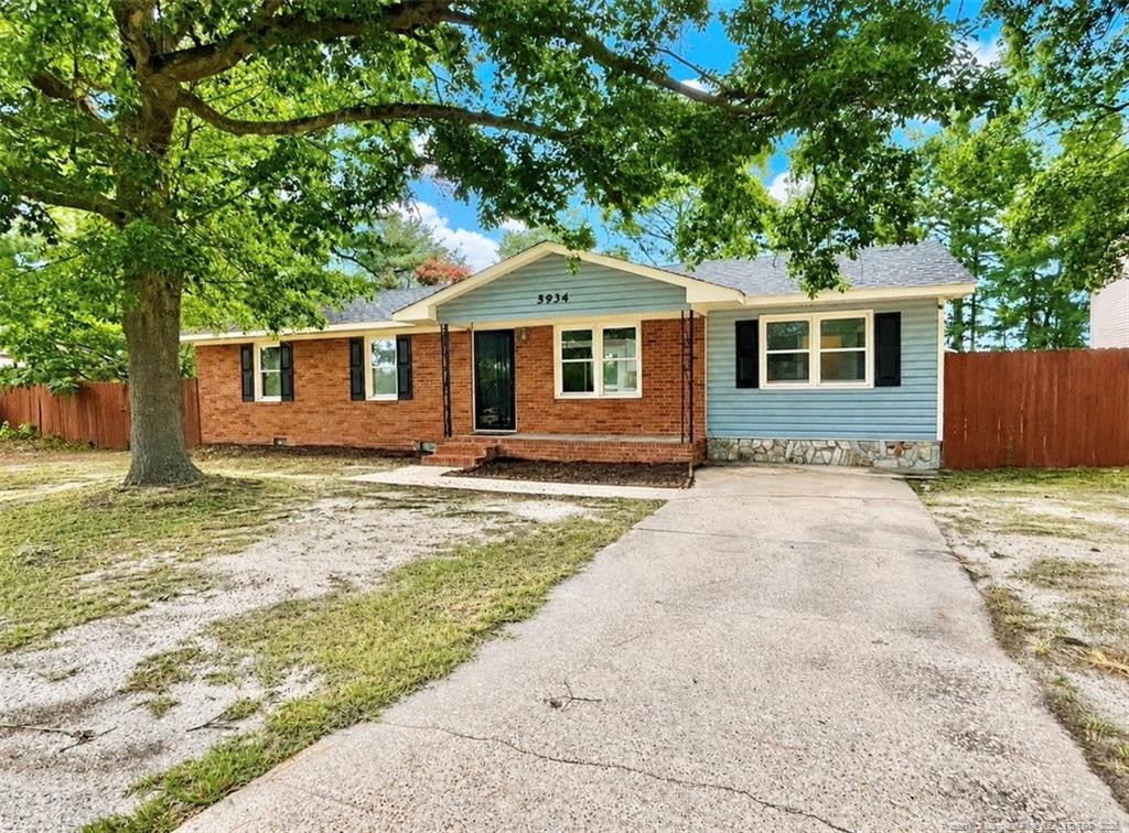 5934 Braxton Road, Hope Mills, NC 28348