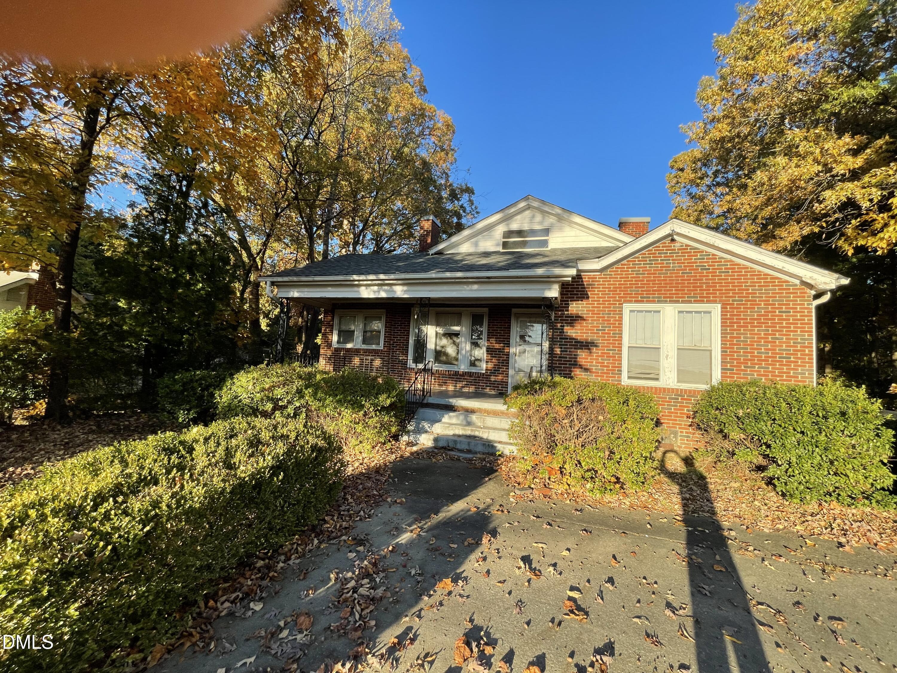 2012 Chapel Hill Road, Burlington, NC 27215