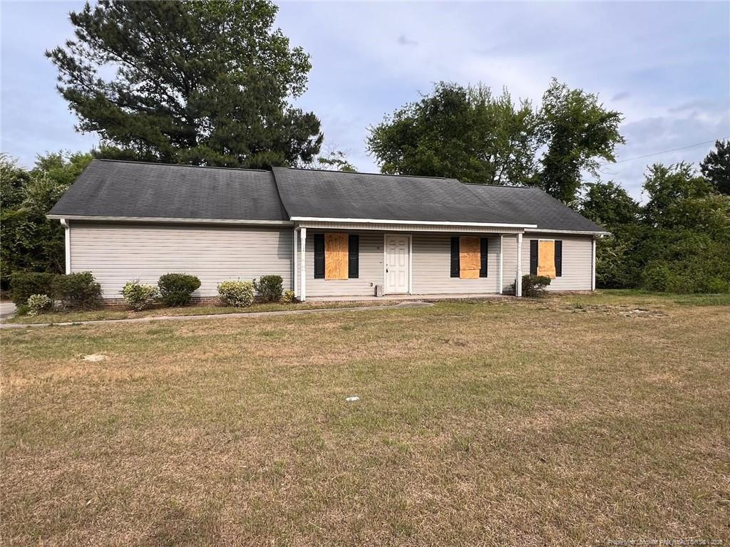 128 Copper Creek Drive, Raeford, NC 28376