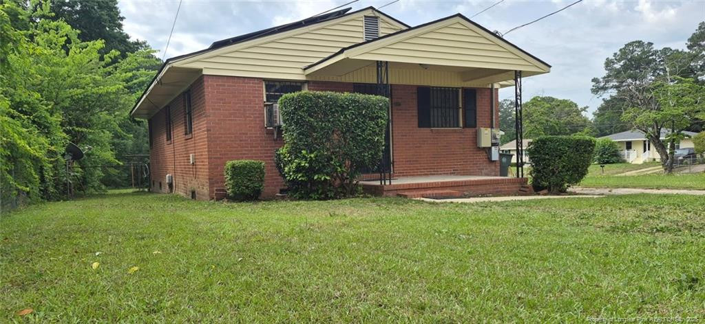 909 Rochester Drive, Fayetteville, NC 28305