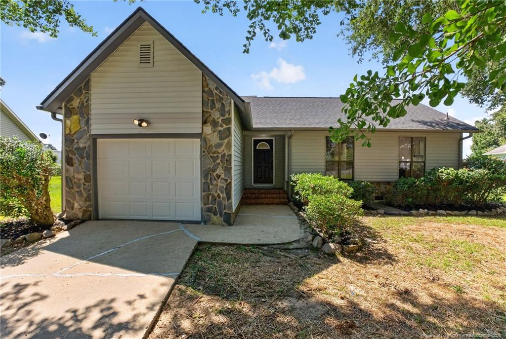 7109 Canary Drive, Fayetteville, NC 28314