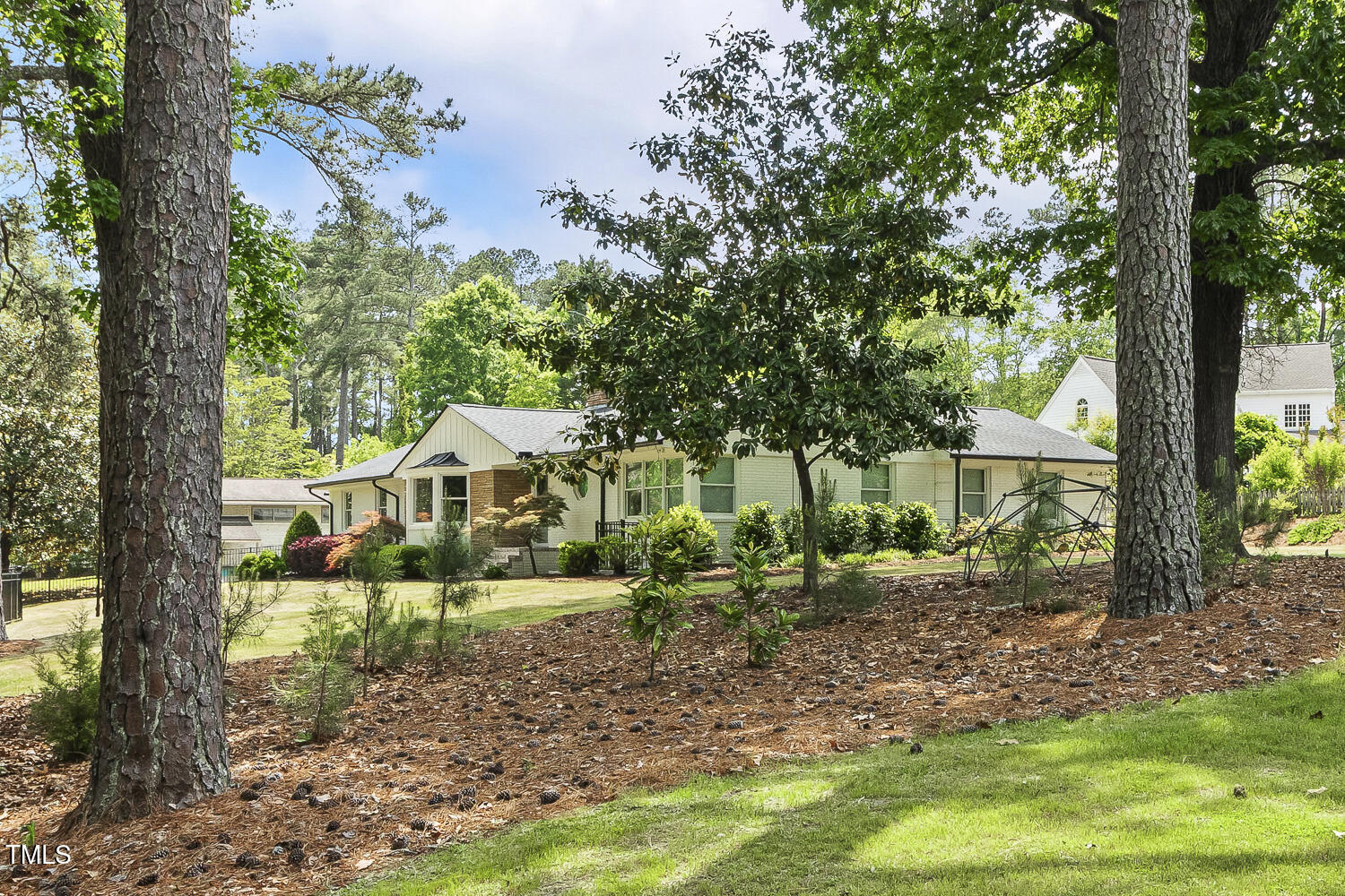 100 W Lakeside Drive, Fuquay Varina, NC 27526