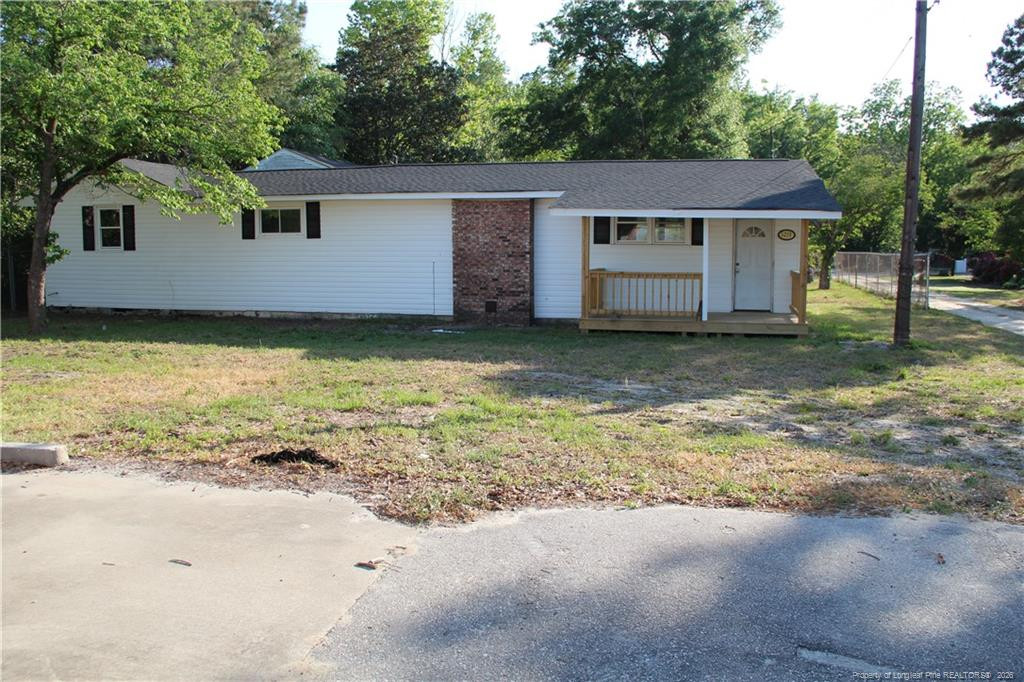 5211 Red Maple Lane, Hope Mills, NC 28348