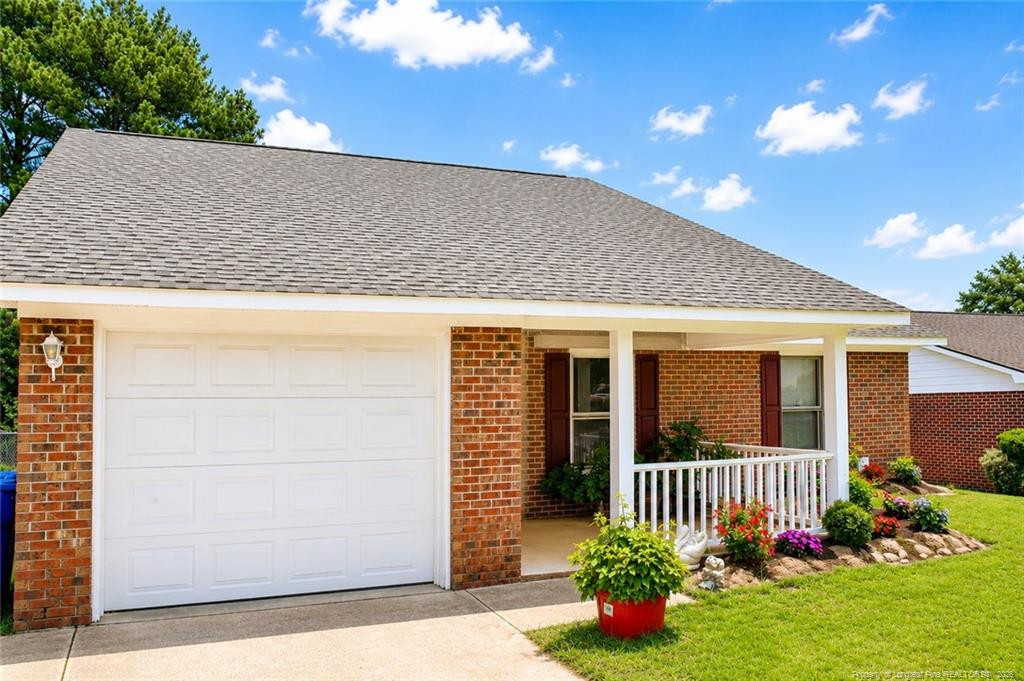 1635 Winnabow Drive, Fayetteville, NC 28304