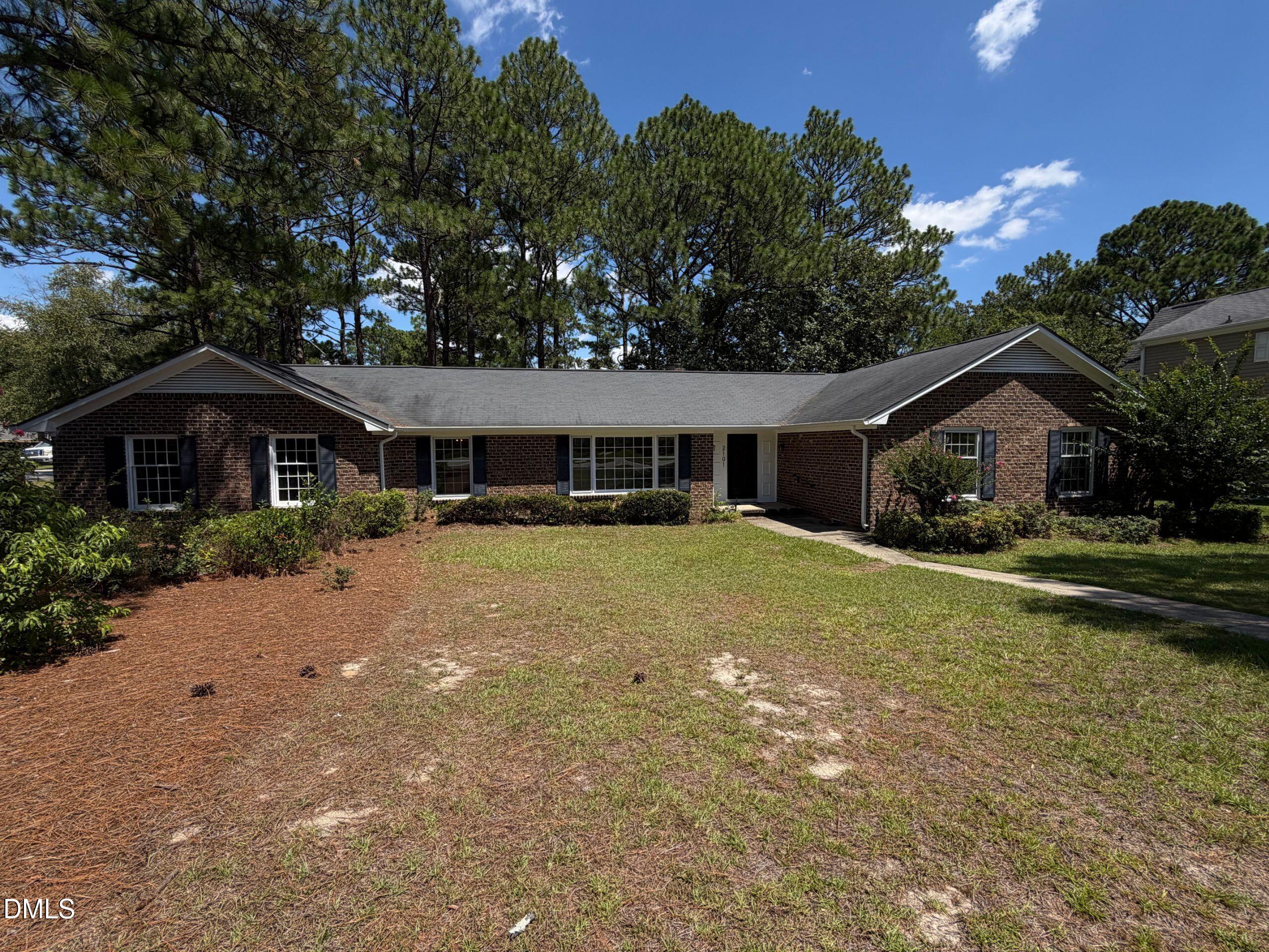 2101 Fordham Drive, Fayetteville, NC 28304