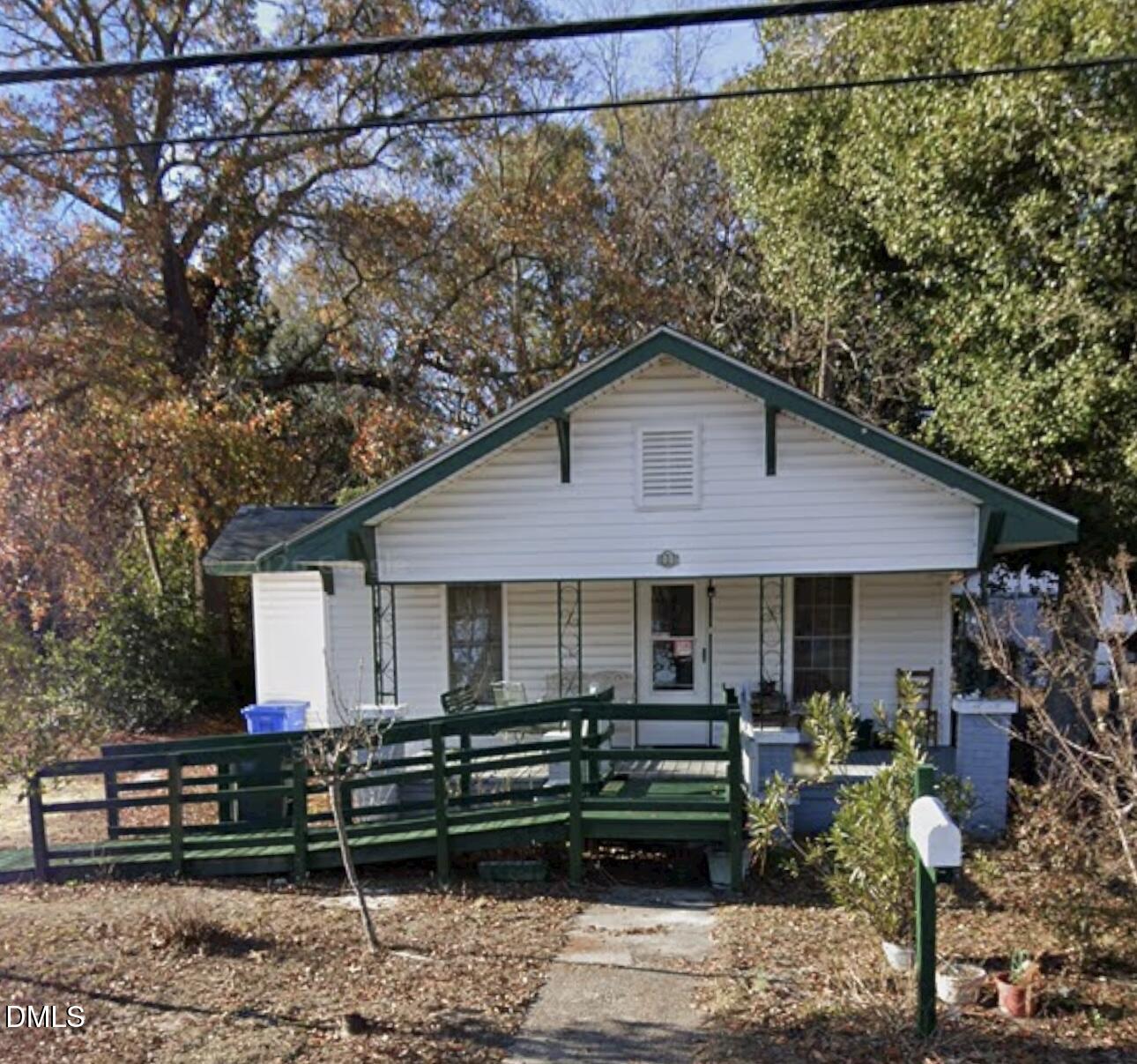 1086 Center Street, Fayetteville, NC 28306