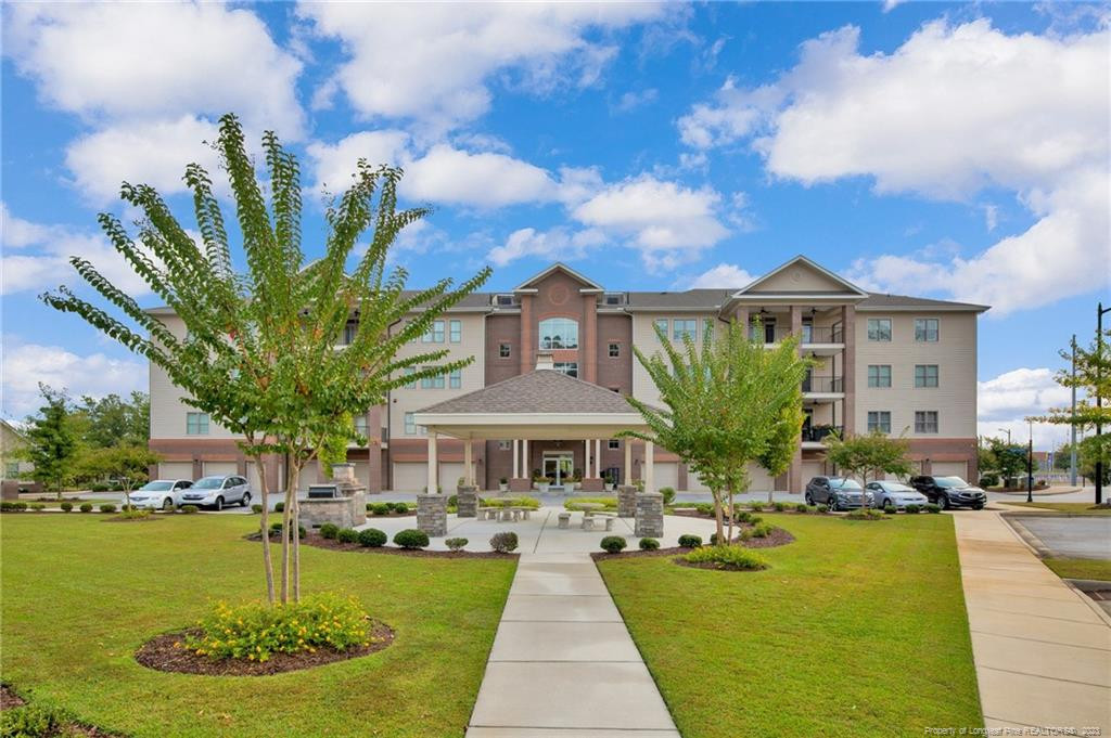 220 Hugh Shelton Loop 401, Fayetteville, NC 28301