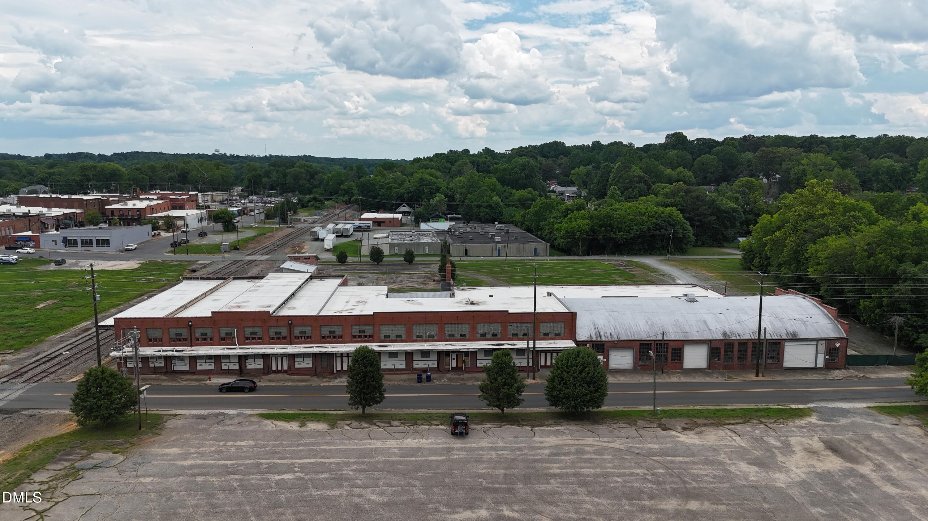 208 W 2nd Street, Siler City, NC 27344