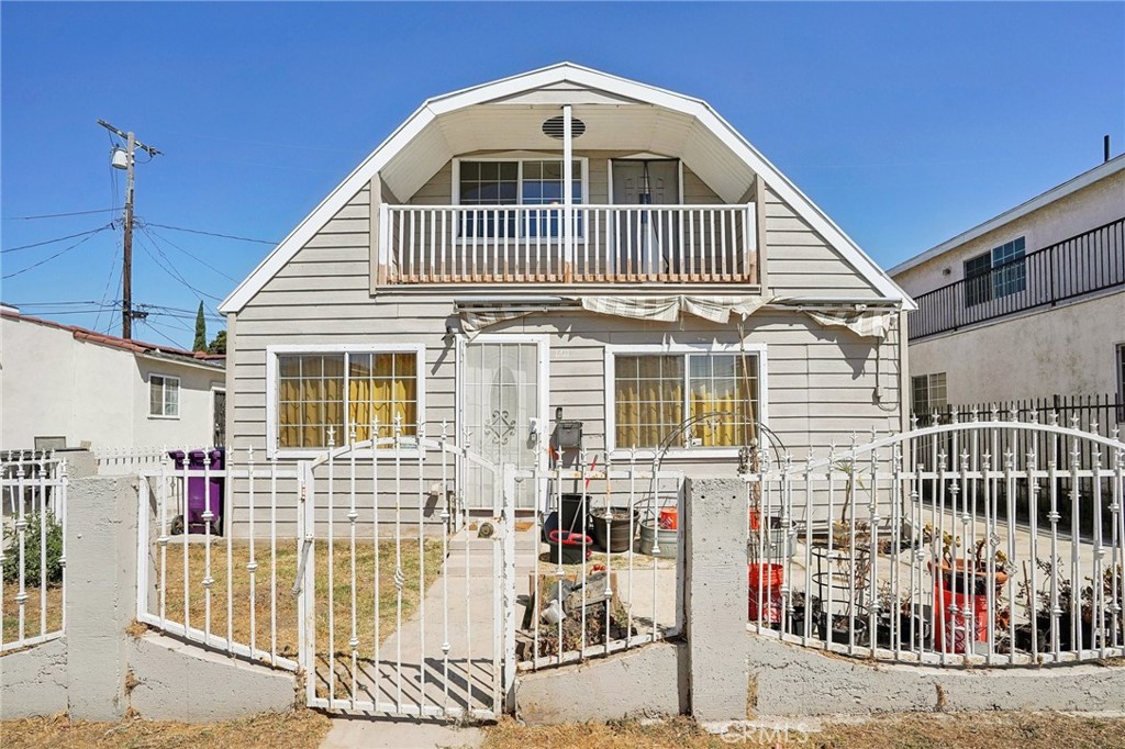 1211 E Leigh Court