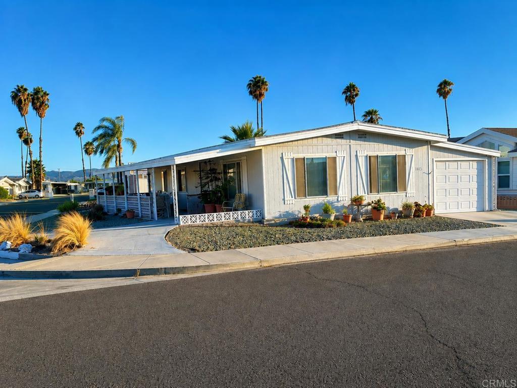 1415 Vista Grande Drive