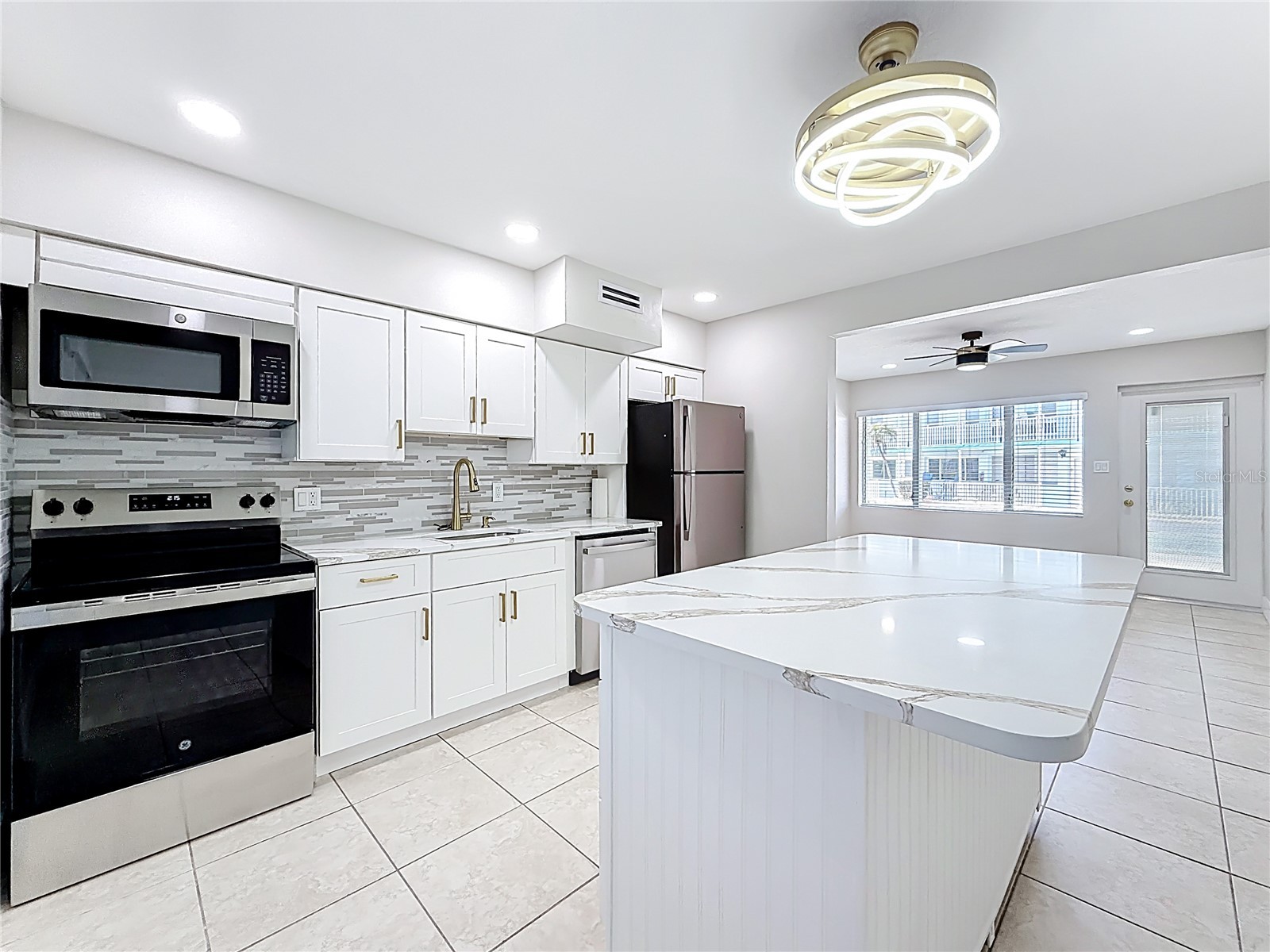 1840 SHORE DRIVE S 5