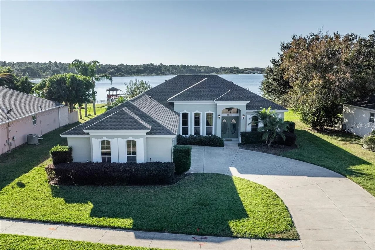 3804 BAYSHORE CIRCLE