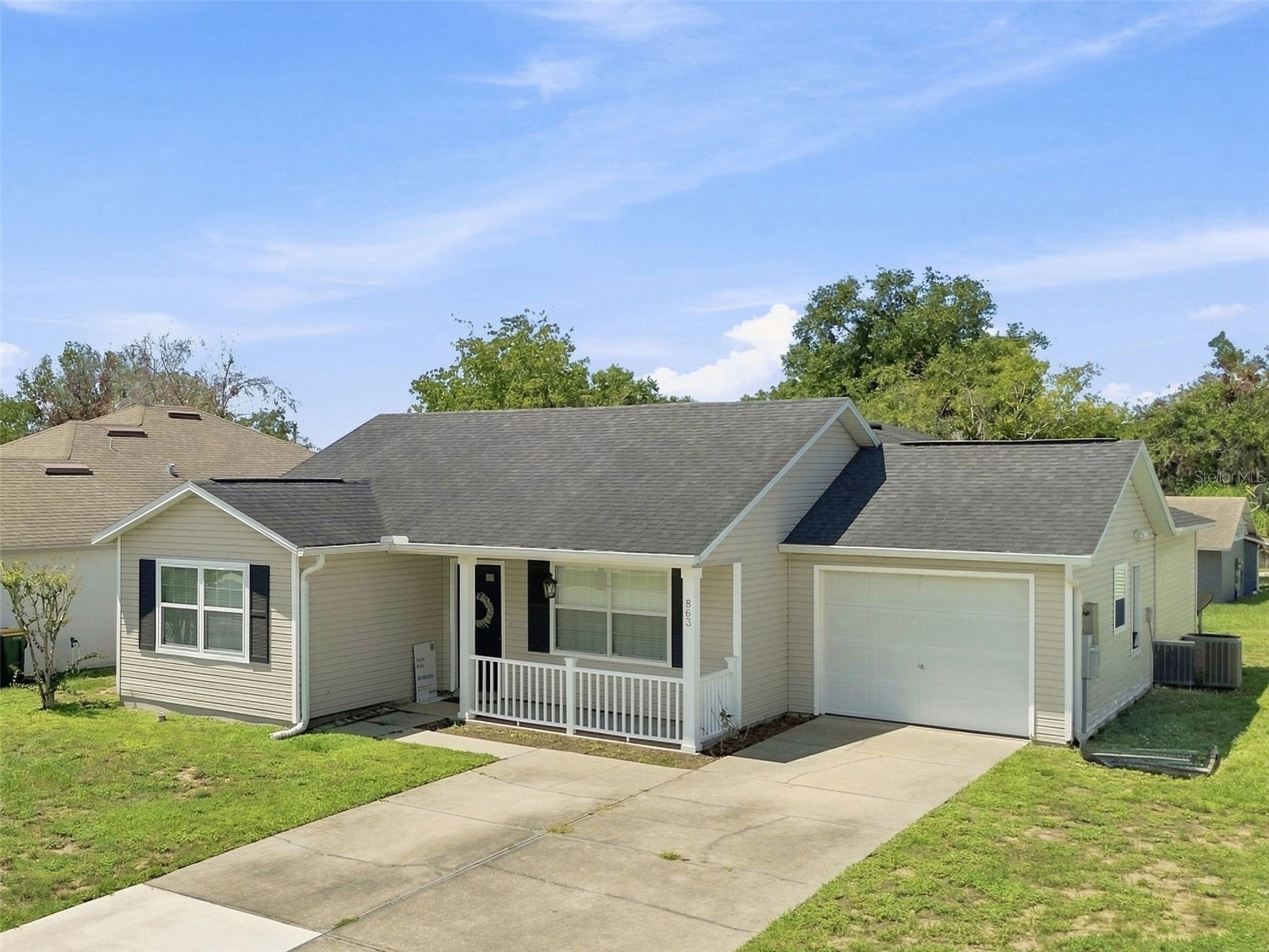 863 WISTERIA PLACE