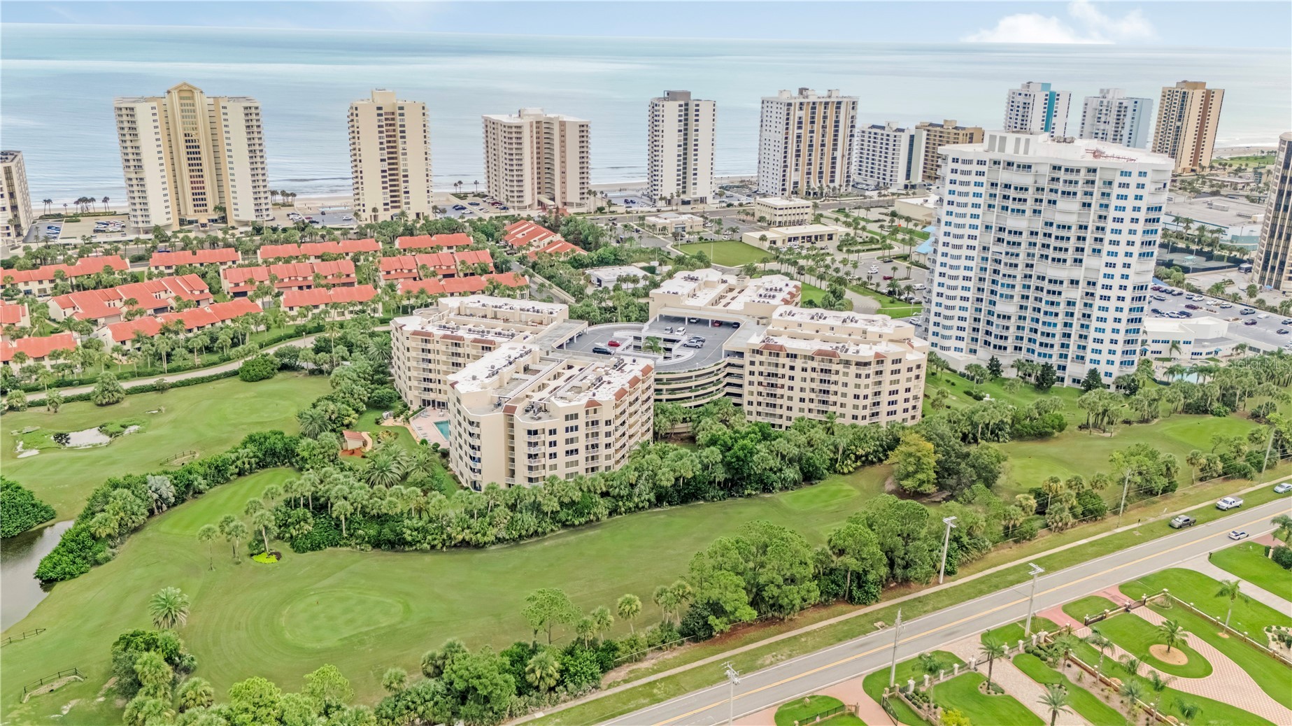 3 OCEANS WEST BOULEVARD 2B2