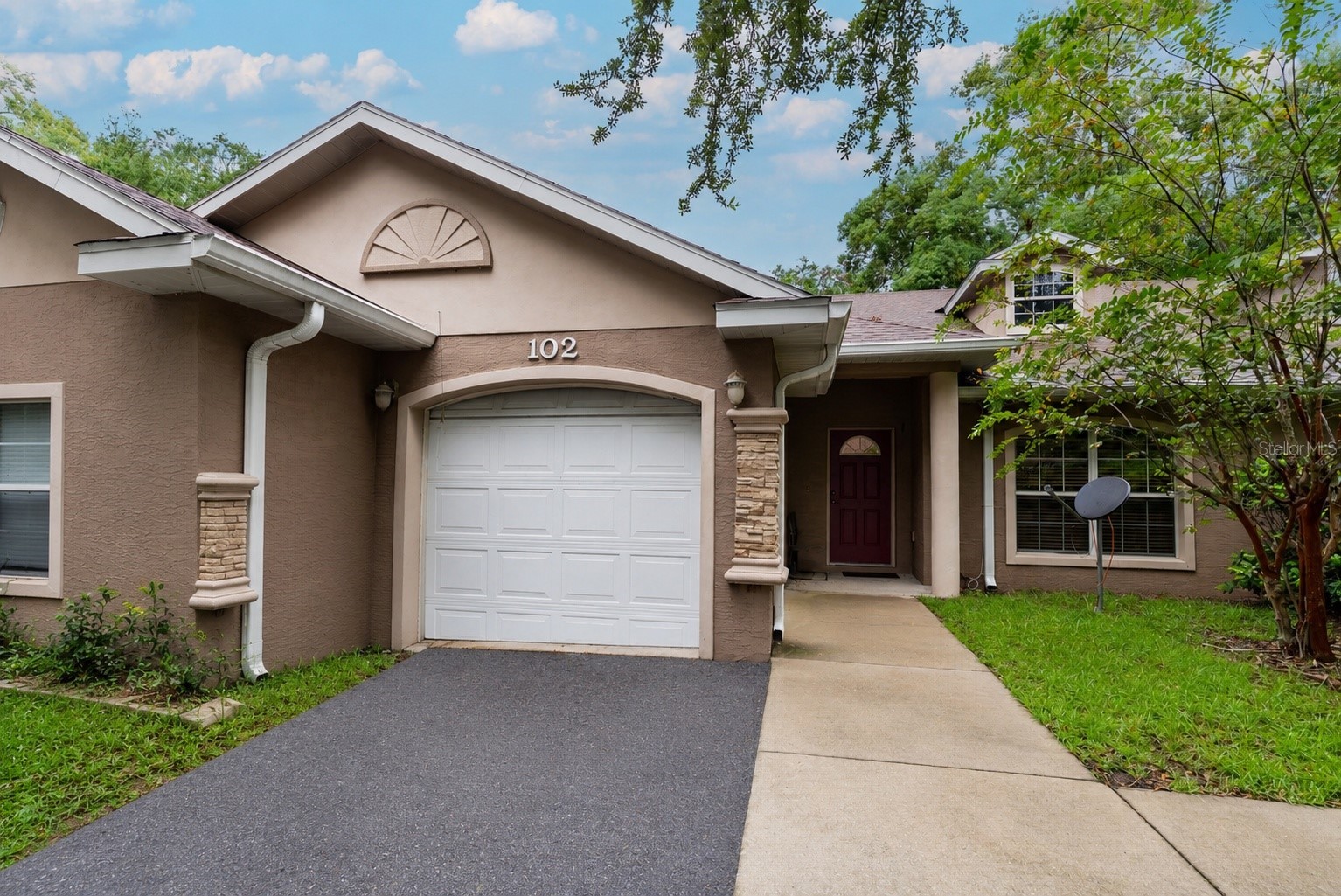 2635 NE 7TH STREET 102