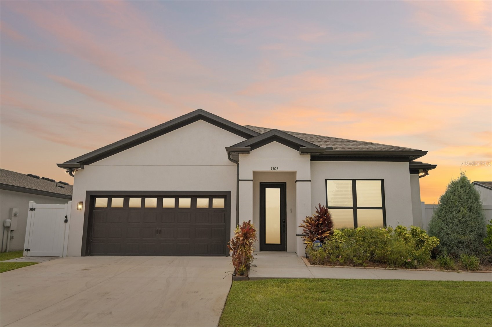 1305 AHOY AVENUE