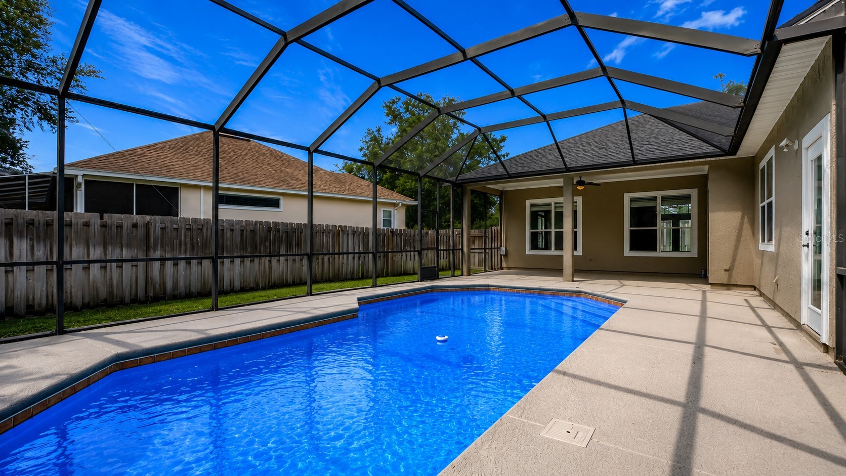 420 TWIN OAKS LANE
