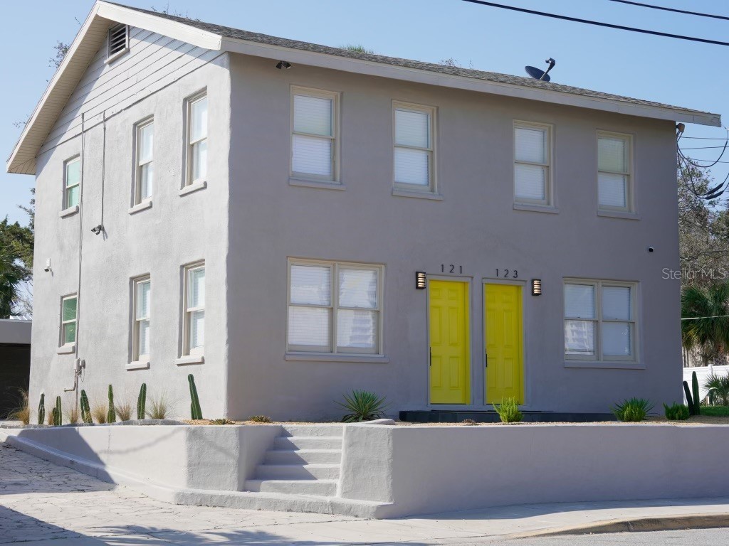 121-123 N HOLLYWOOD AVENUE