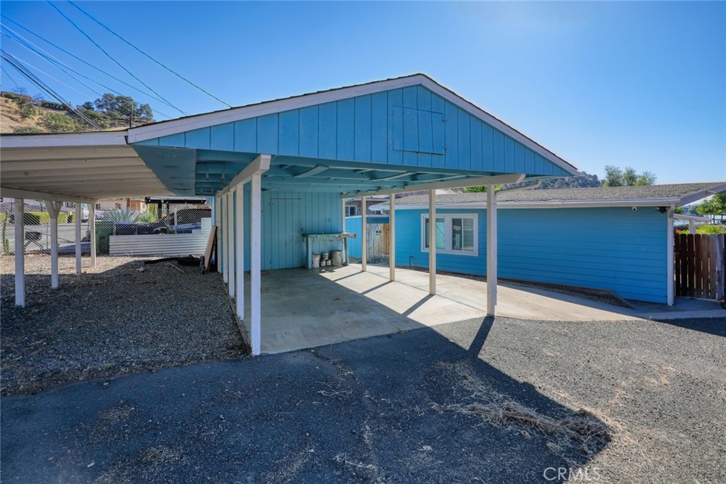 12953 Lakeshore