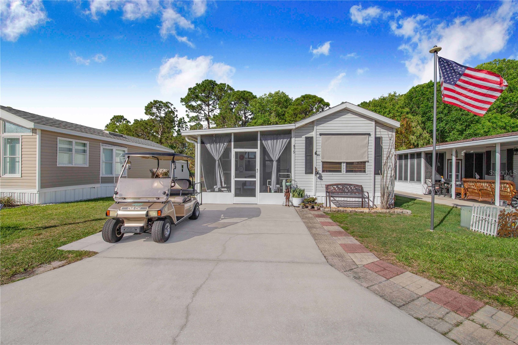 475 PINE LOOP