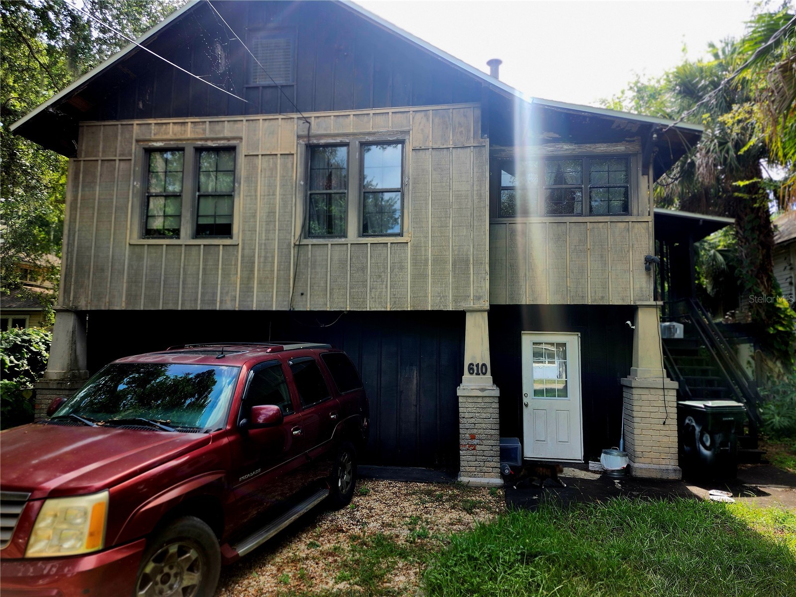 610 TANGLEWOOD STREET