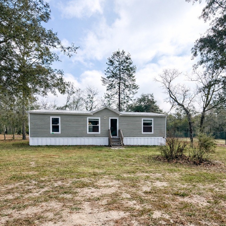 932 SE 40TH PLACE