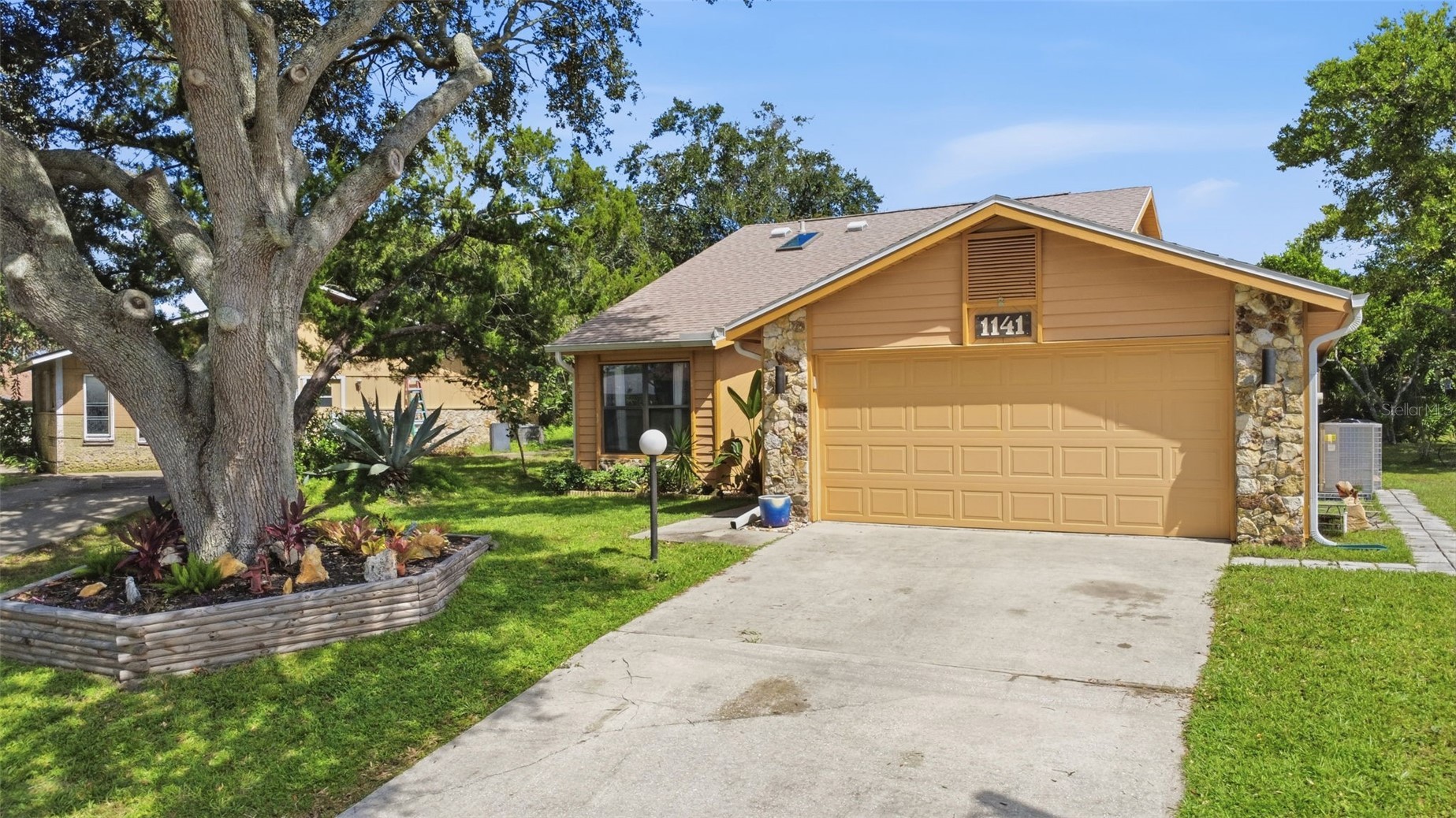 1141 SOUTHAMPTON DRIVE