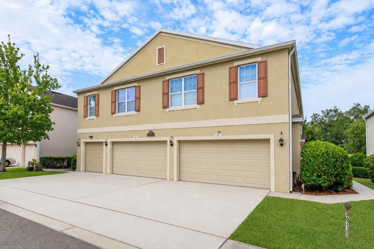 3641 SENECA CLUB LOOP 4-103