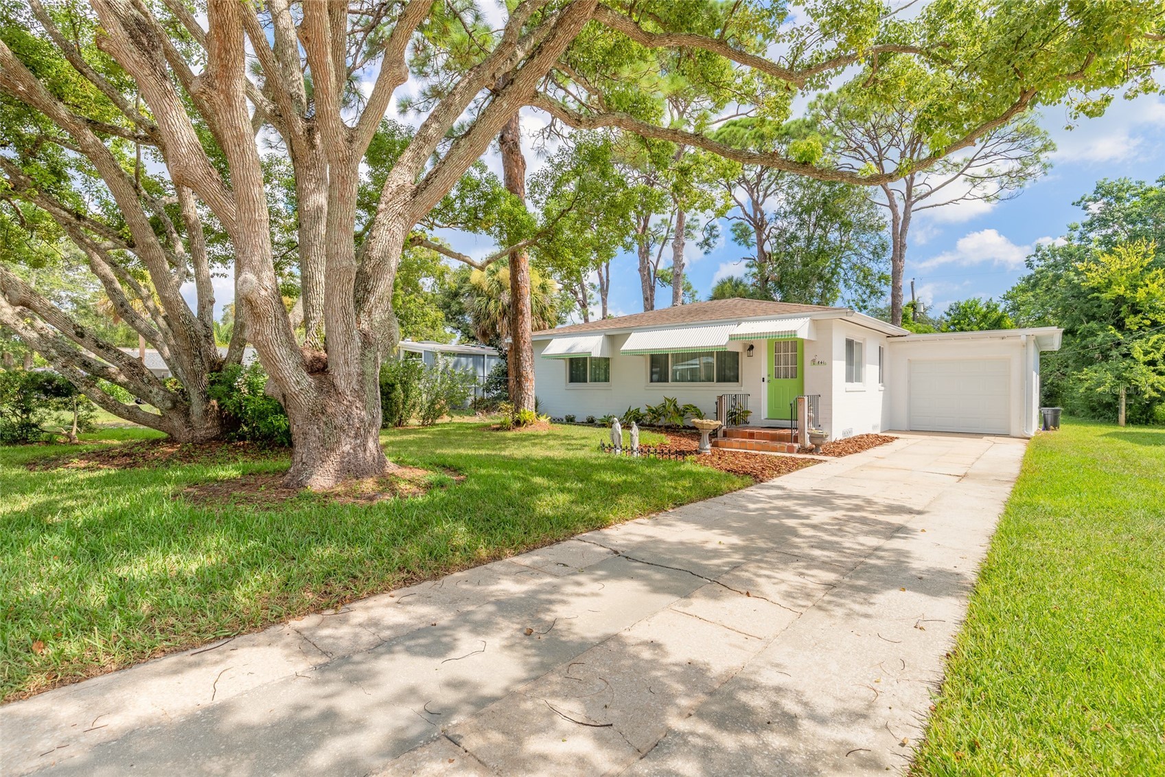 841 CORDOVA AVENUE