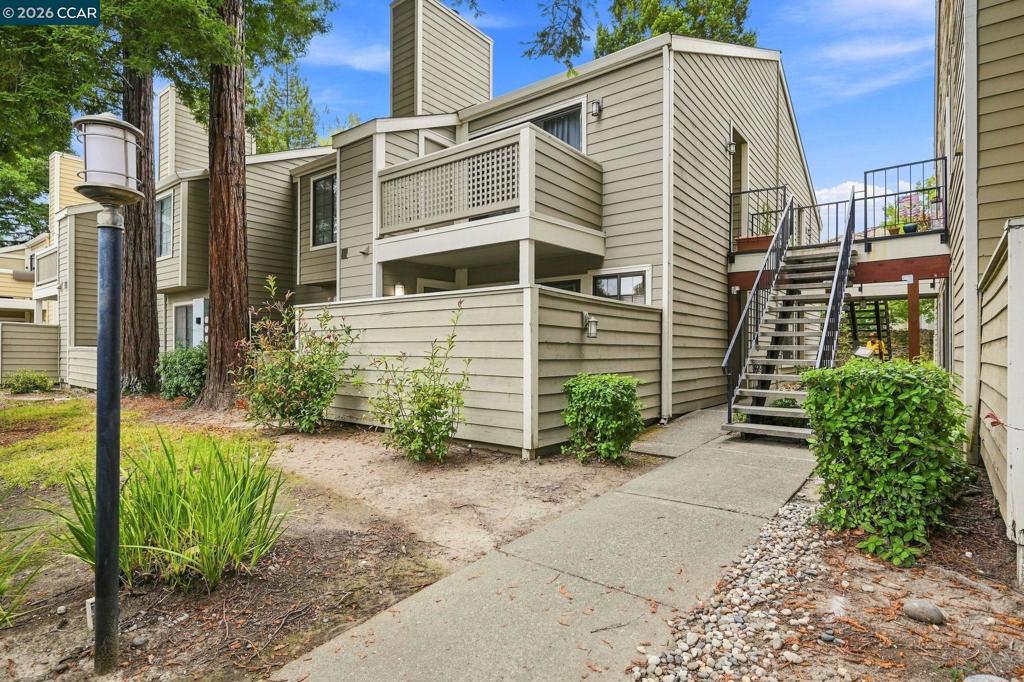 290 Eastridge Dr