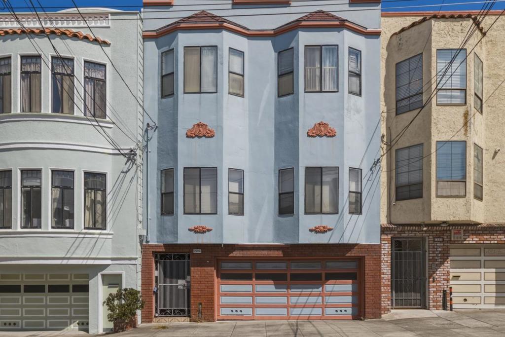 1260 21st Avenue