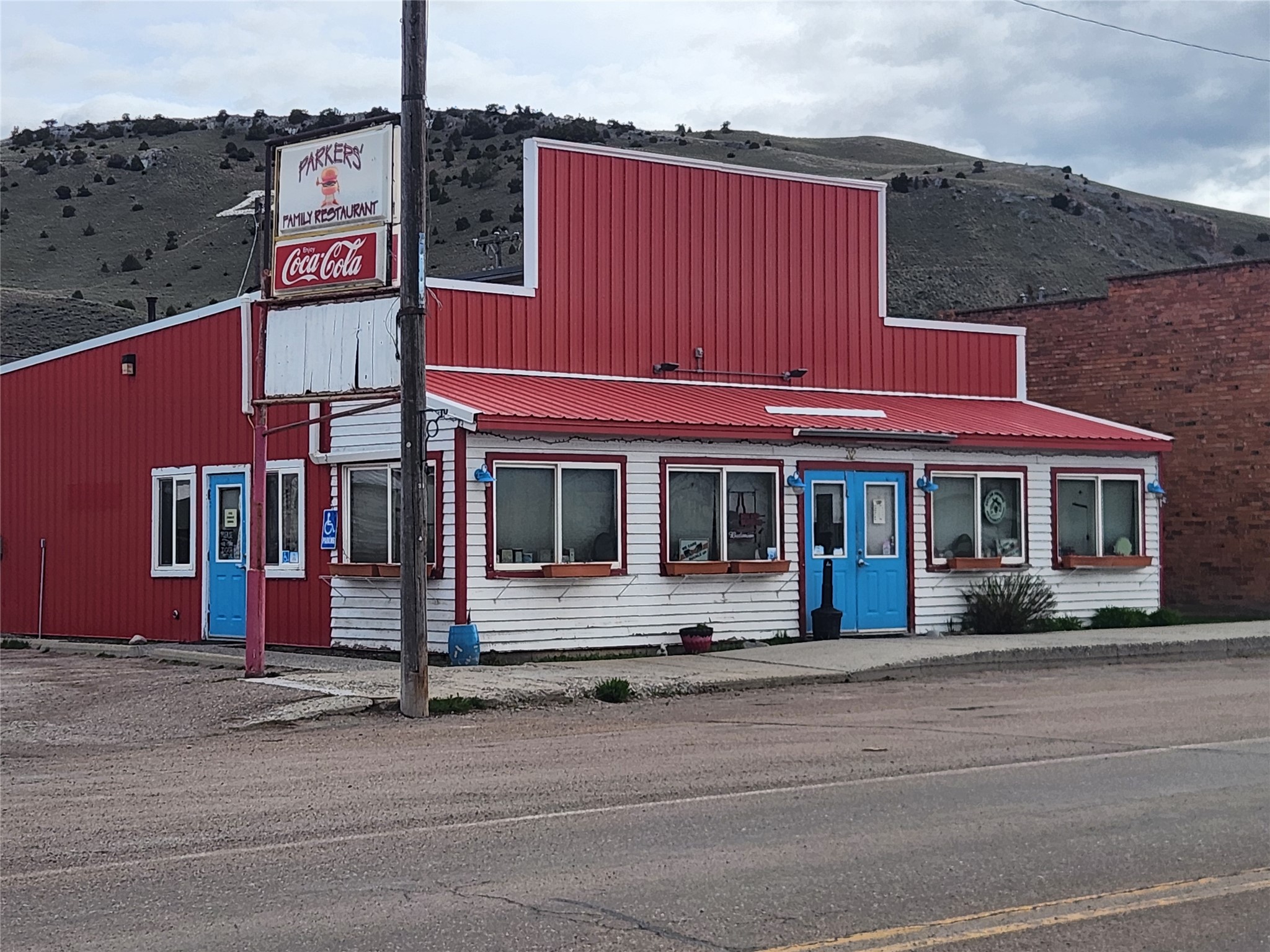 32 E Front Street