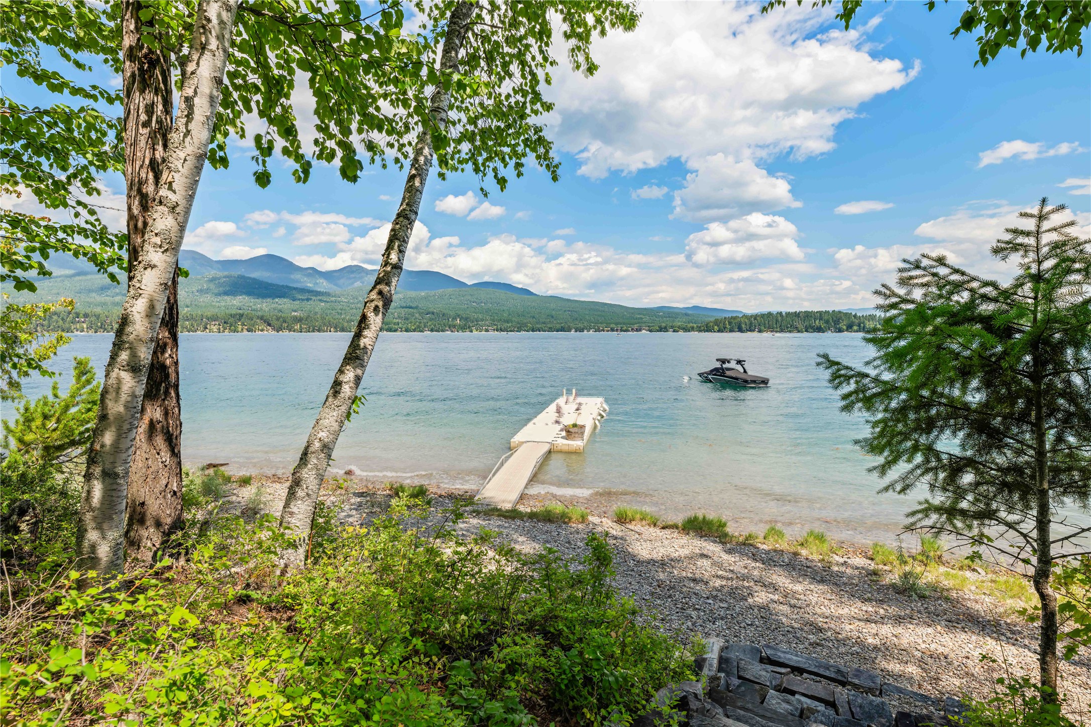 1644 W Lakeshore Drive