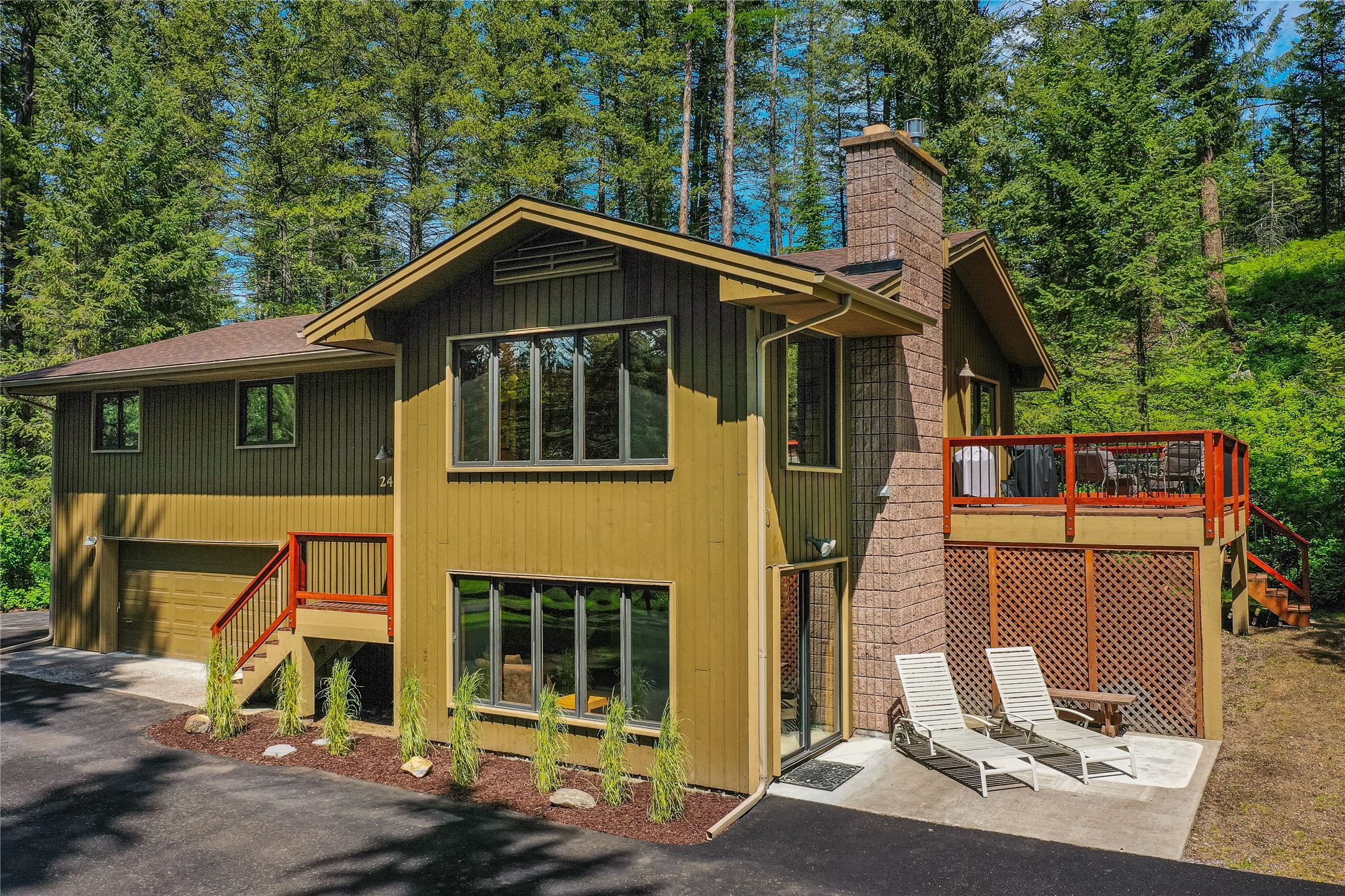 235 & 245 Diamond Court