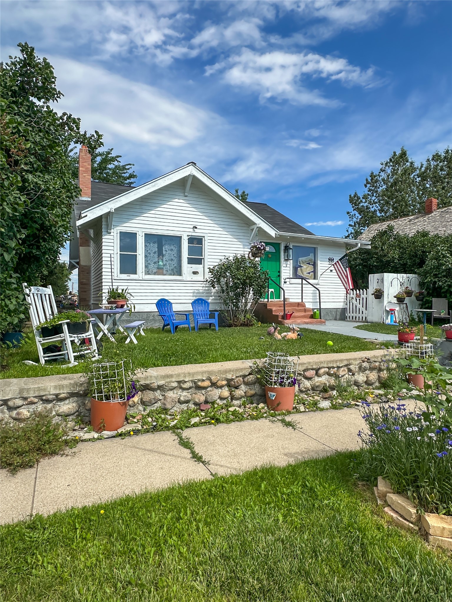 18 2nd Avenue SE