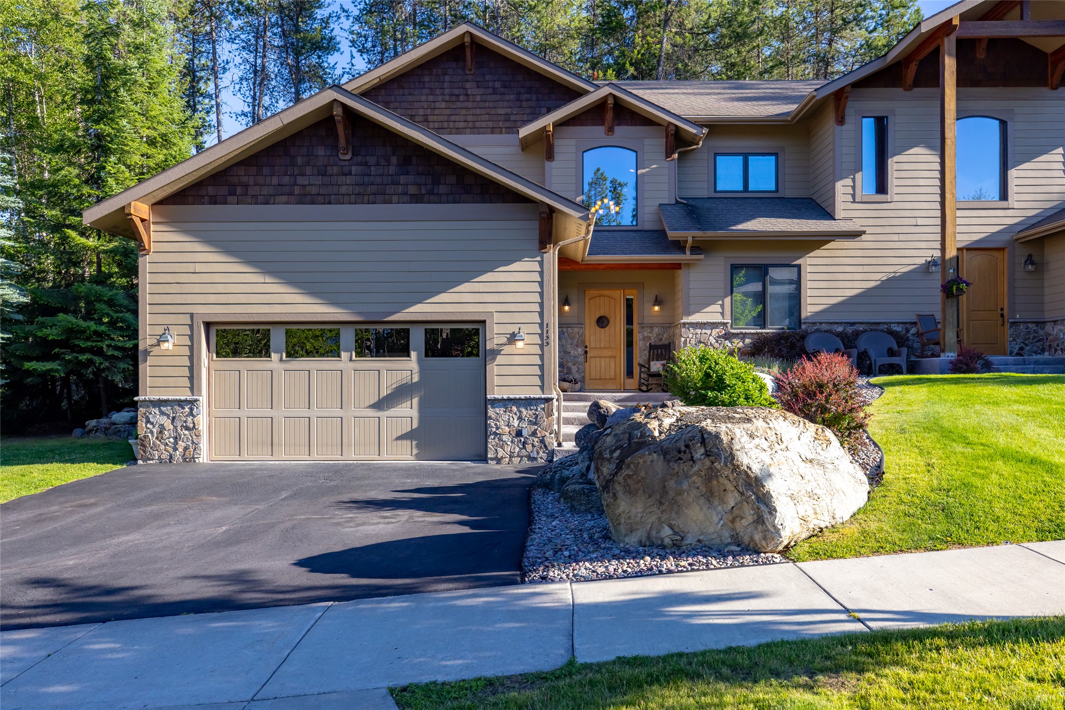 1133 Meadowlark Lane