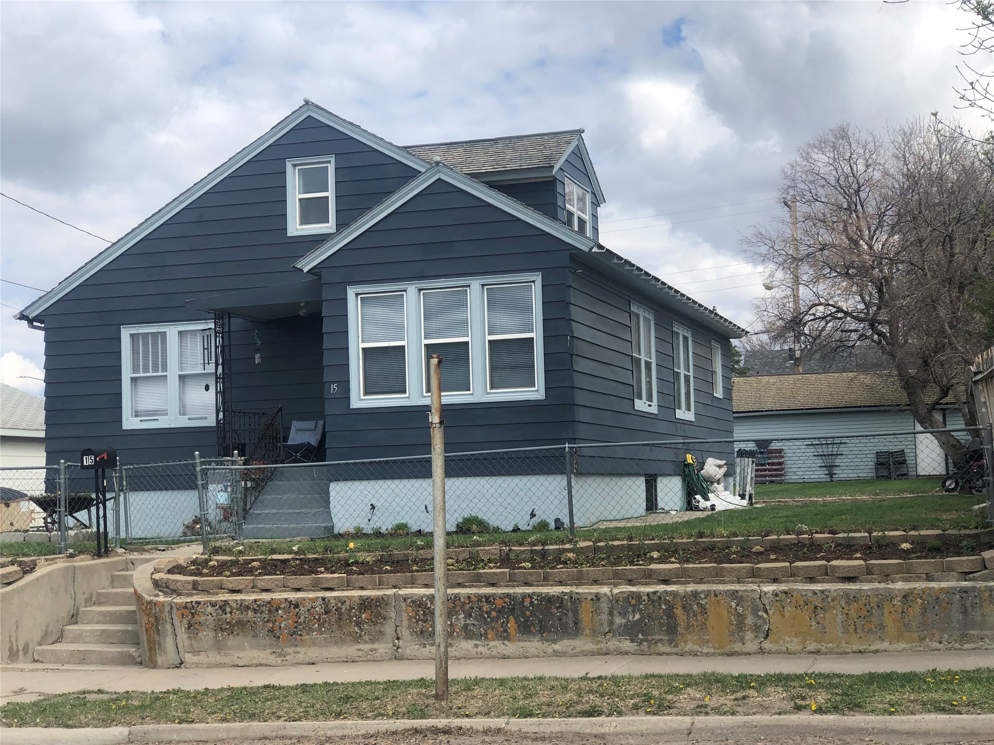 15 3rd Avenue SE