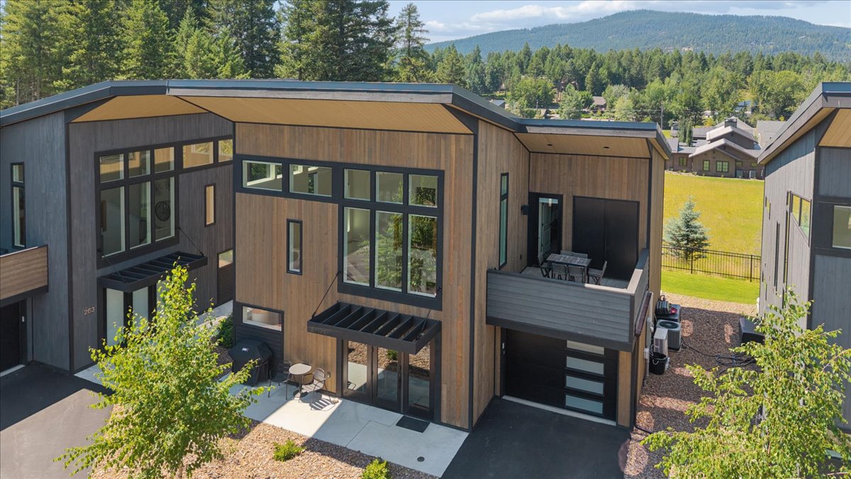 258 Opal Drive B15
