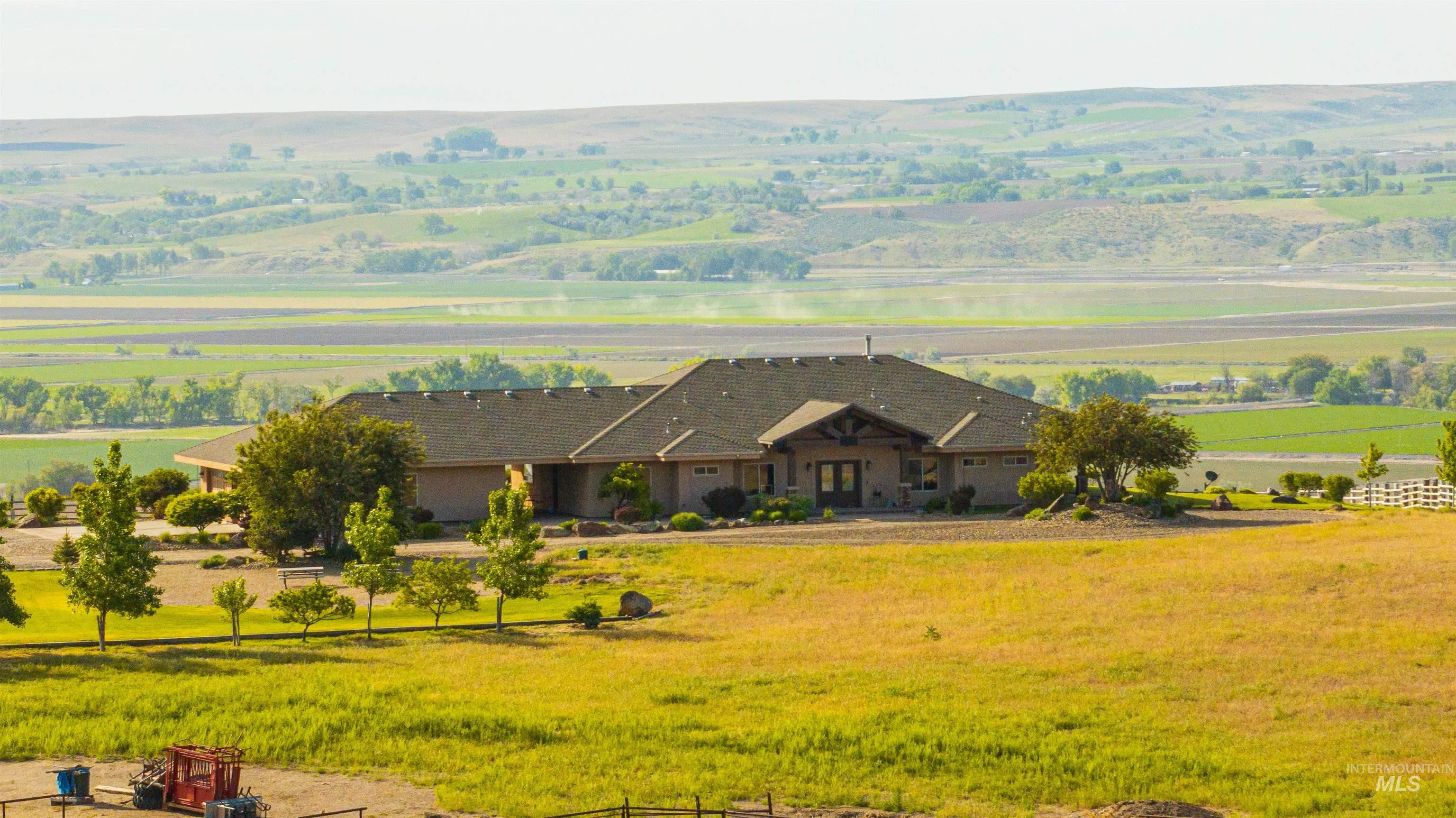 1270 Hillcrest Dr., Vale OR 97918