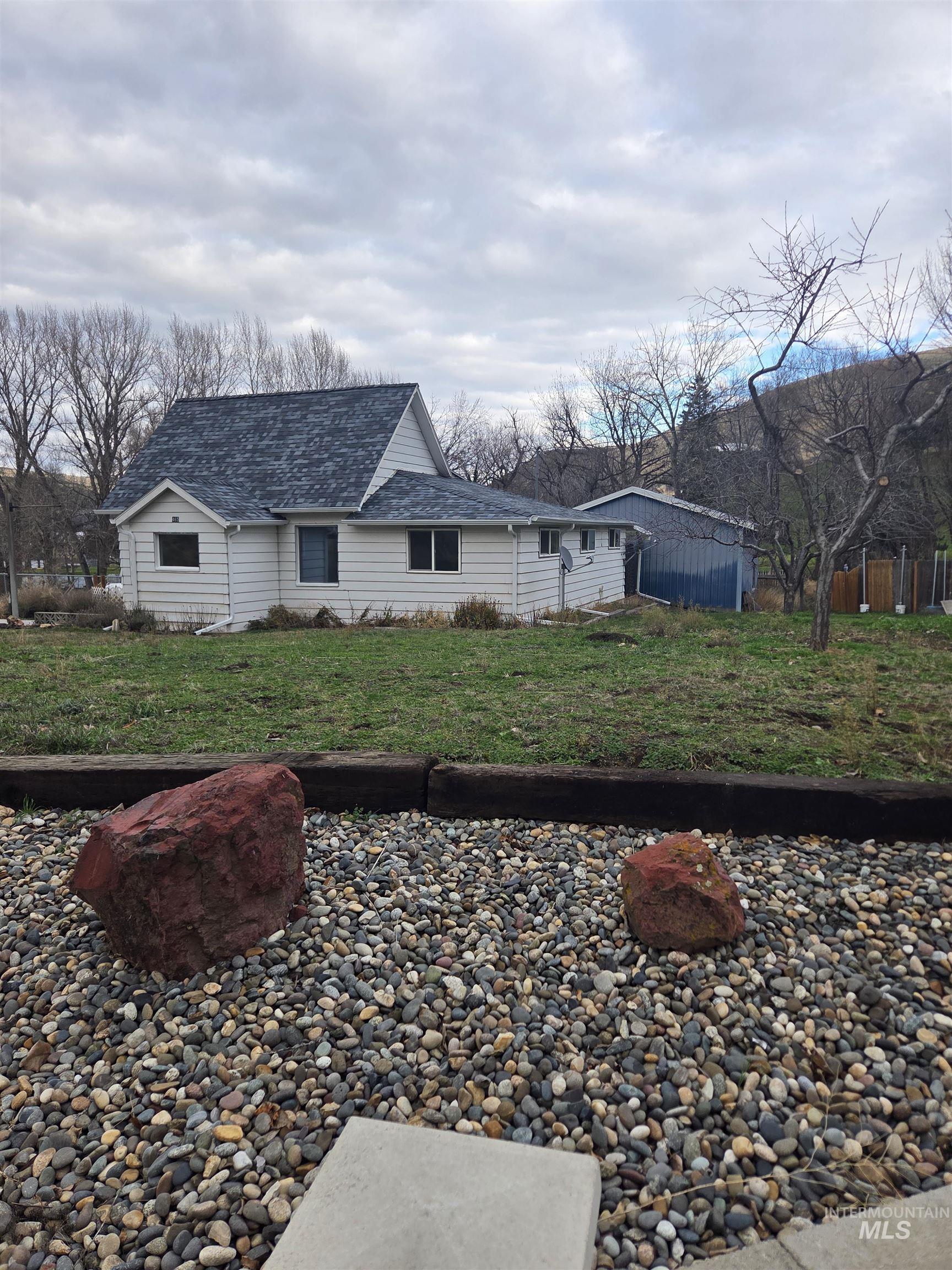 465 15th Street, Pomeroy WA 99347