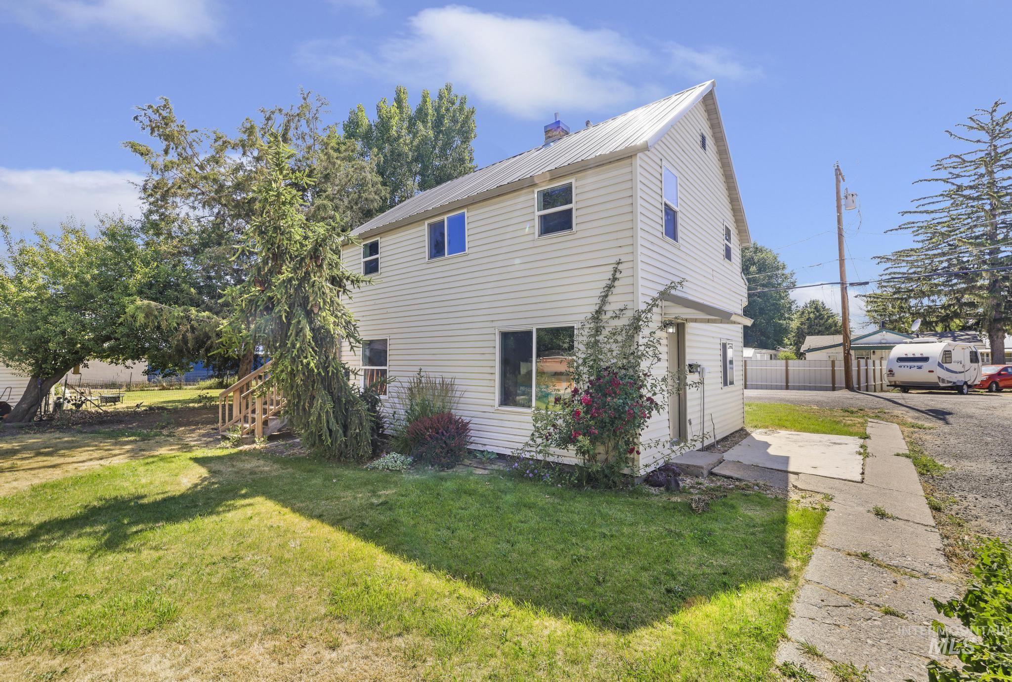 319/321 Idaho Street, Gooding ID 83330