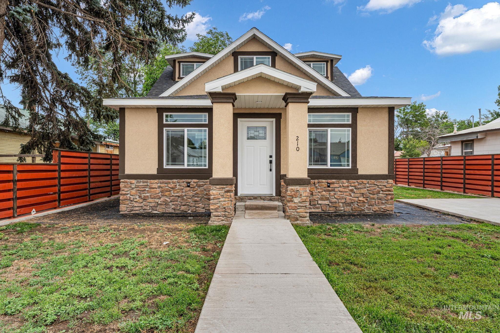 210 Oregon St, Gooding ID 83330