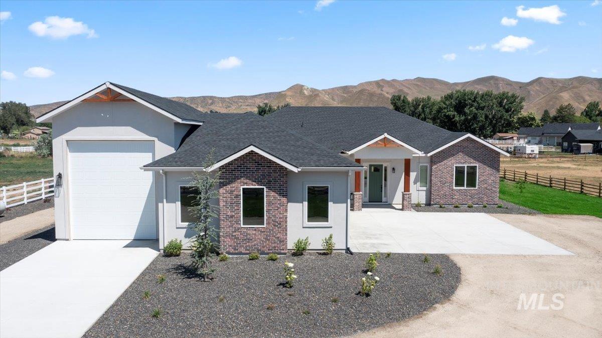 1997 Blake Rd, Emmett ID 83617