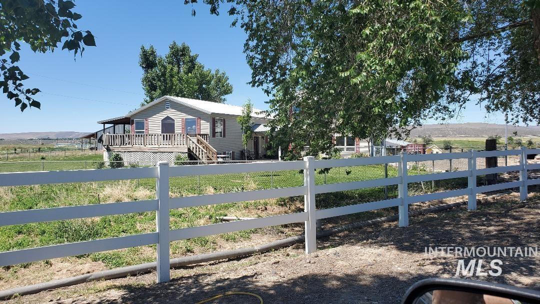 3897 W Elm Road, Vale OR 97918